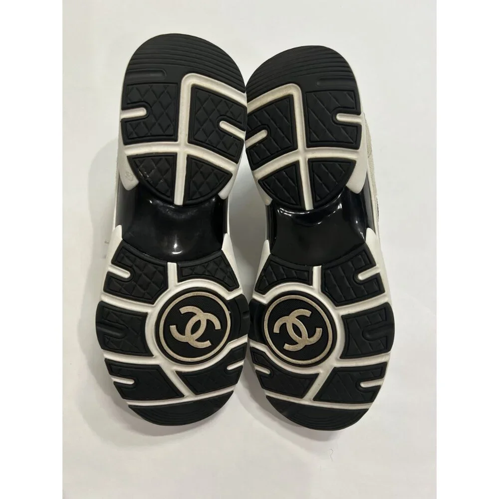 Chanel Suede Sneakers in Cream and Silver - Picture 8 of 9